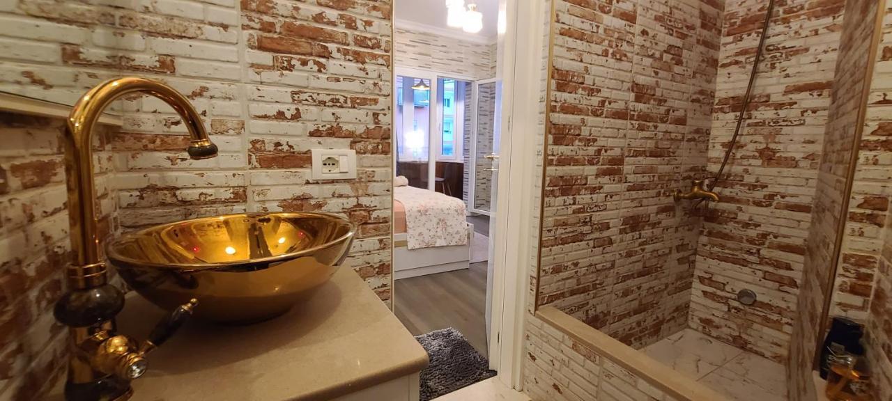 Oro Apartments Тирана Екстер'єр фото
