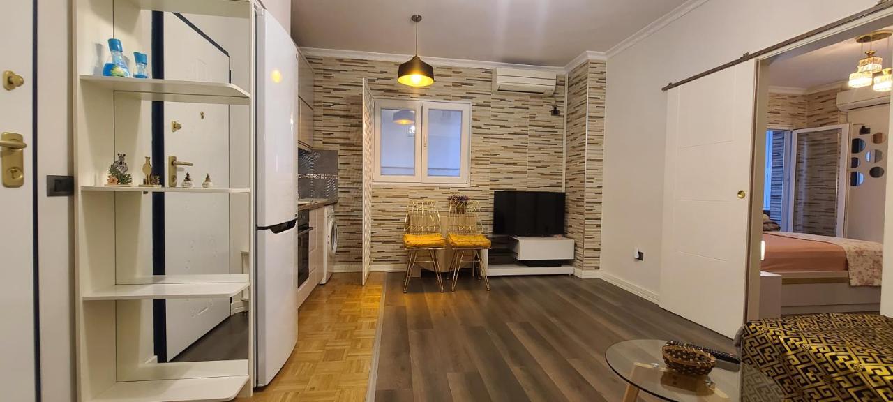 Oro Apartments Тирана Екстер'єр фото