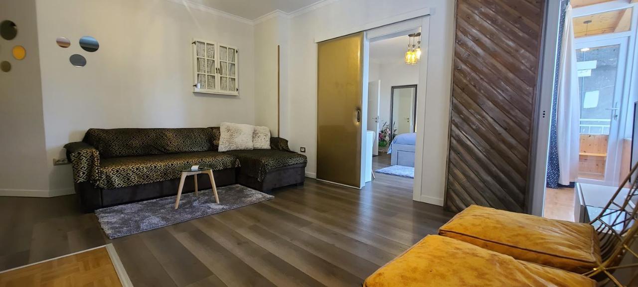 Oro Apartments Тирана Екстер'єр фото