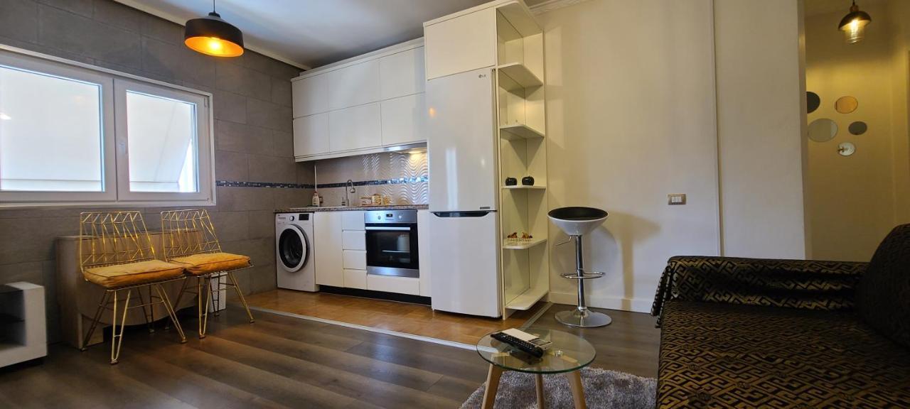 Oro Apartments Тирана Екстер'єр фото